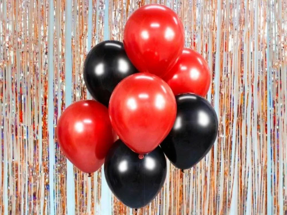 κοκκινα και μαυρα μπαλονια