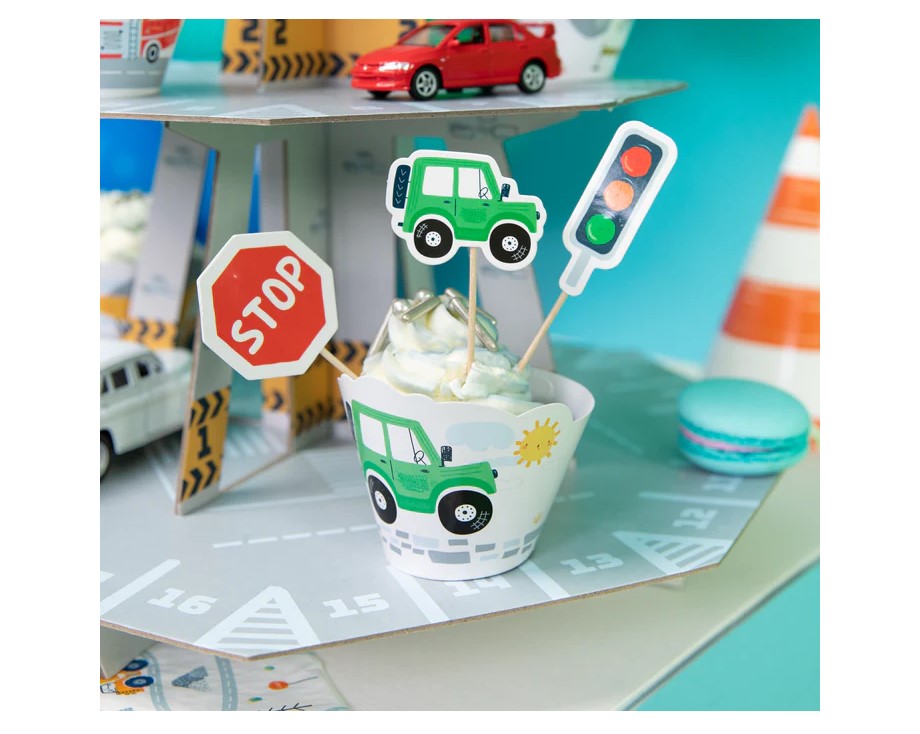 Διακοσμητικά περιτυλίγματα για cupcakes για πάρτυ με θέμα τα επαγγελματικά οχήματα