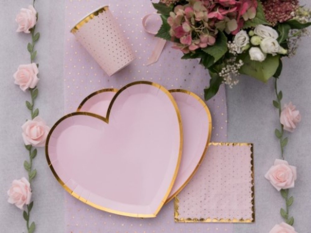 Ροζ Χάρτινα Πιάτα σε Σχήμα Καρδιάς με Χρυσοτυπία (10τμχ)