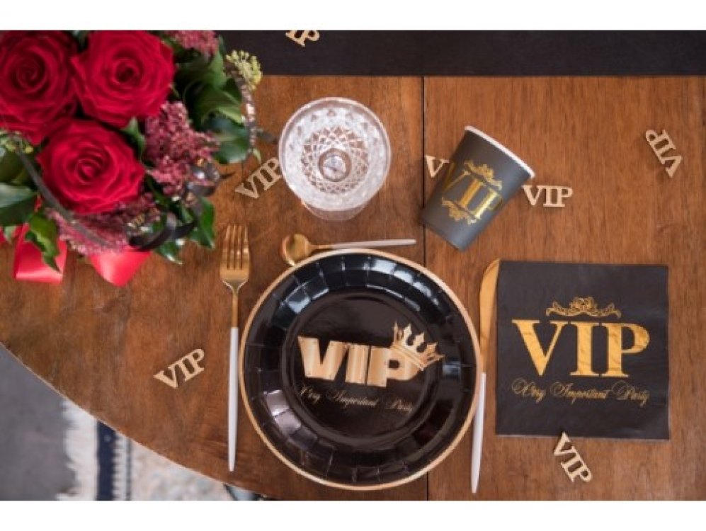 vip-black-luncheon-napkins-with-gold-foiled-print-themed-party-supplies-san6685