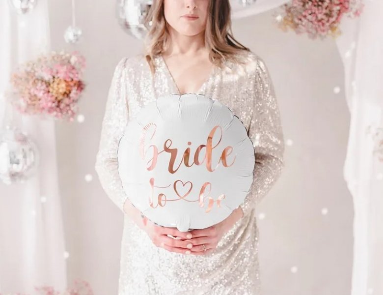 Μπαλόνι φοιλ για μπατσελορέτ πάρτυ σε άσπρο χρώμα με ροζ χρυσά γράμματα bride to be