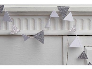 Silver and White Mini Flag Bunting (2,5m)