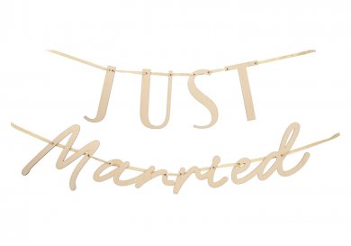 Just Married Wooden Garland 300cm