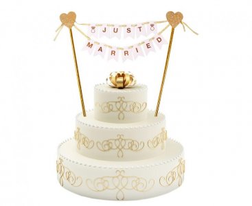 Just Married Cake Bunting