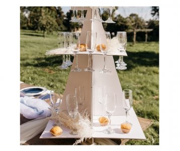 Πυραμίδα Drinking Stand