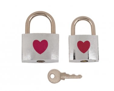 Set with Silver Locks and Red Hearts (2pcs)