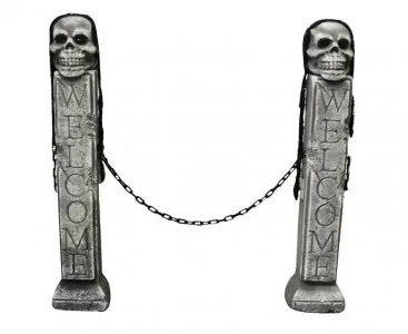 Welcome Skulls Pillars with Chain (72cm)