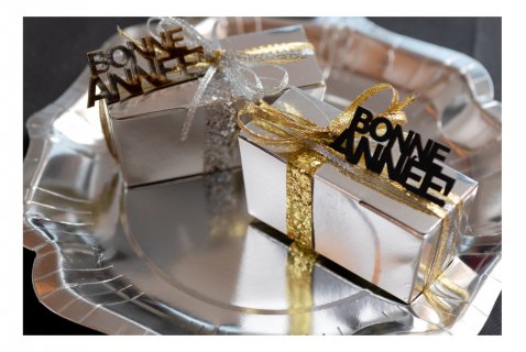 Decorative adhesive tape in silver color with sequins