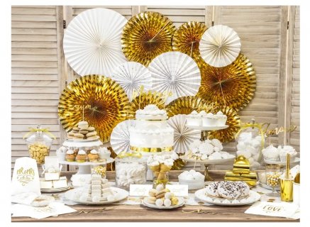 Hanging decorative rosettes in white color with gold details