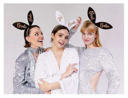 Στέκες σε άσπρο και μαύρο χρώμα για bachelorette party