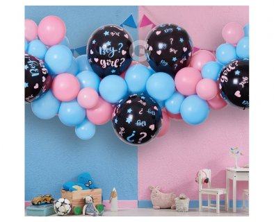 Gender reveal party decoration with a latex balloon garland