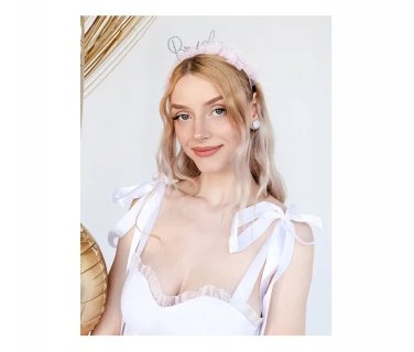 Headband with pink tulle and holographic Bride letters for a bachelorette party