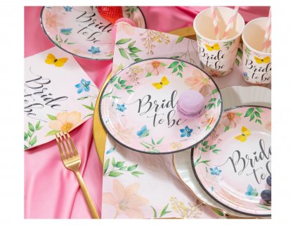 Luncheon napkins for a bachelorette party with Bride to Be and flowers print