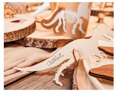 Small wooden dinosaurs decorations