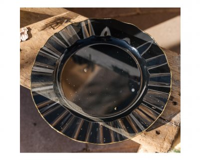 Large reusable plates in blue color from the Elegance party collection