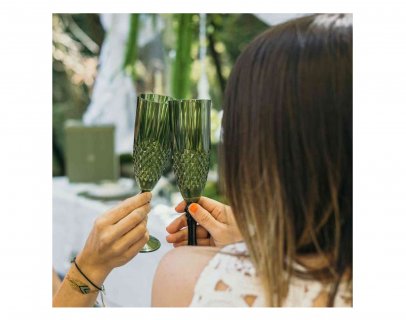 Reusable plastic flute glass in green color from the Elegance party collection