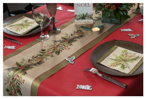 Fabric runner for Christmas table decoration with the mistletoe design