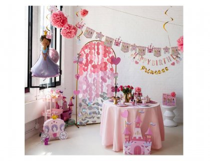 Pinata in the shape of a Princess carriage