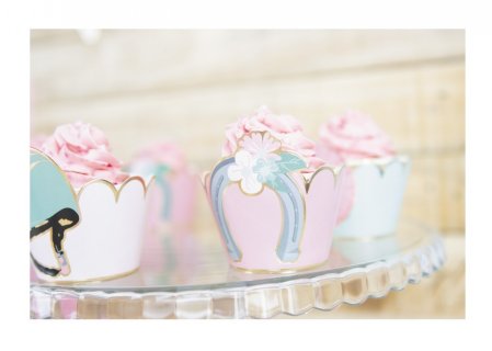 Luxurious paper cupcake wrappers for a Horse riding theme party