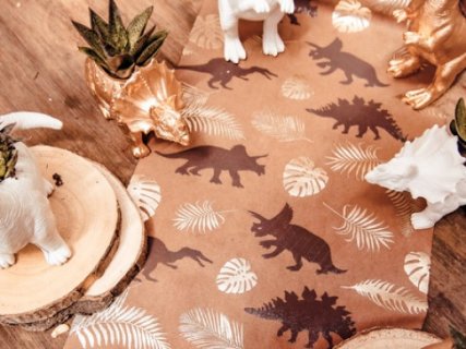 kraft-dinosaurs-table-runner-party-supplies-for-boys-91589