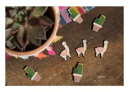 Wooden table confetti in the shape of llama and cactus