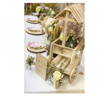 Wooden small trolley for table and candy bar decoration