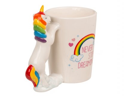 Stoneware mug with Unicorn design and never stop dreaming print