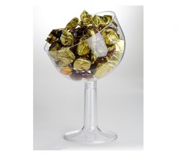 Clear color inclined plastic container with high pedestal for the candy bar