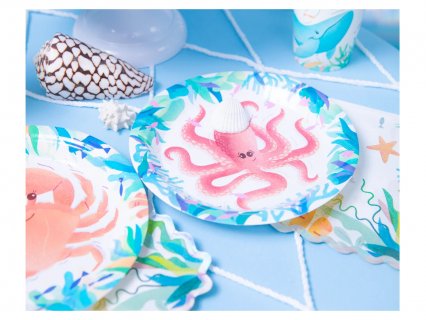 Small paper plates for an ocean theme party in various designs