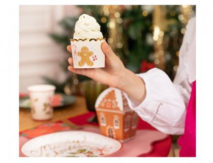 Διακοσμητικές θήκες για cupcakes με τον σιμιγδαλένιο για τα Χριστούγεννα