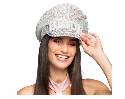 A glamorous hat for the Bride