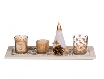 Χριστουγεννιάτικο σετ διακόσμησης για το τραπέζι με κεριά